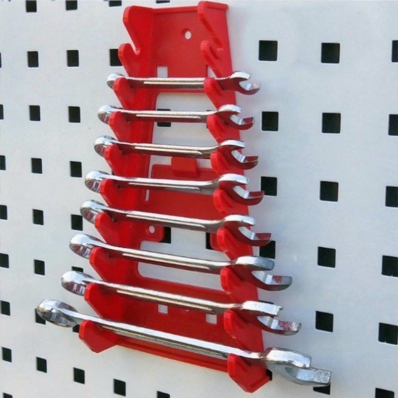 Hand Tools In Workshop - حامل مفاتيح ربط يثبت على الحائط